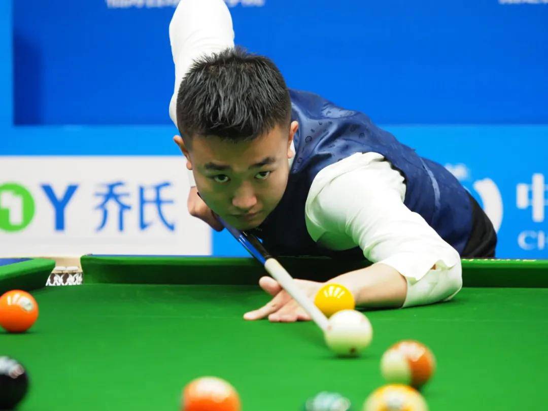 观众席上的 观众席上的