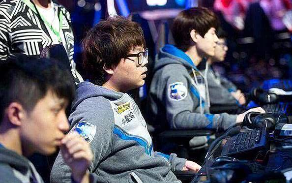 暂停密集的 暂停密集的