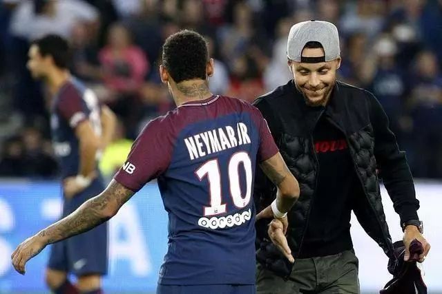 起伏的老帅 起伏的老帅